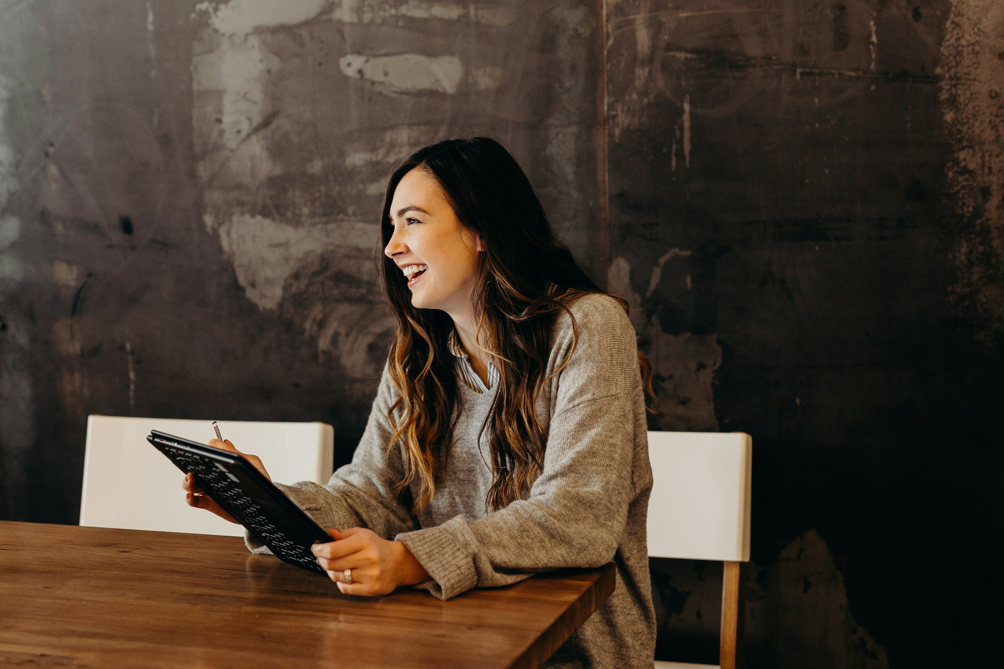 Engaging with Salesforce Digital tools in a relaxed, professional environment.