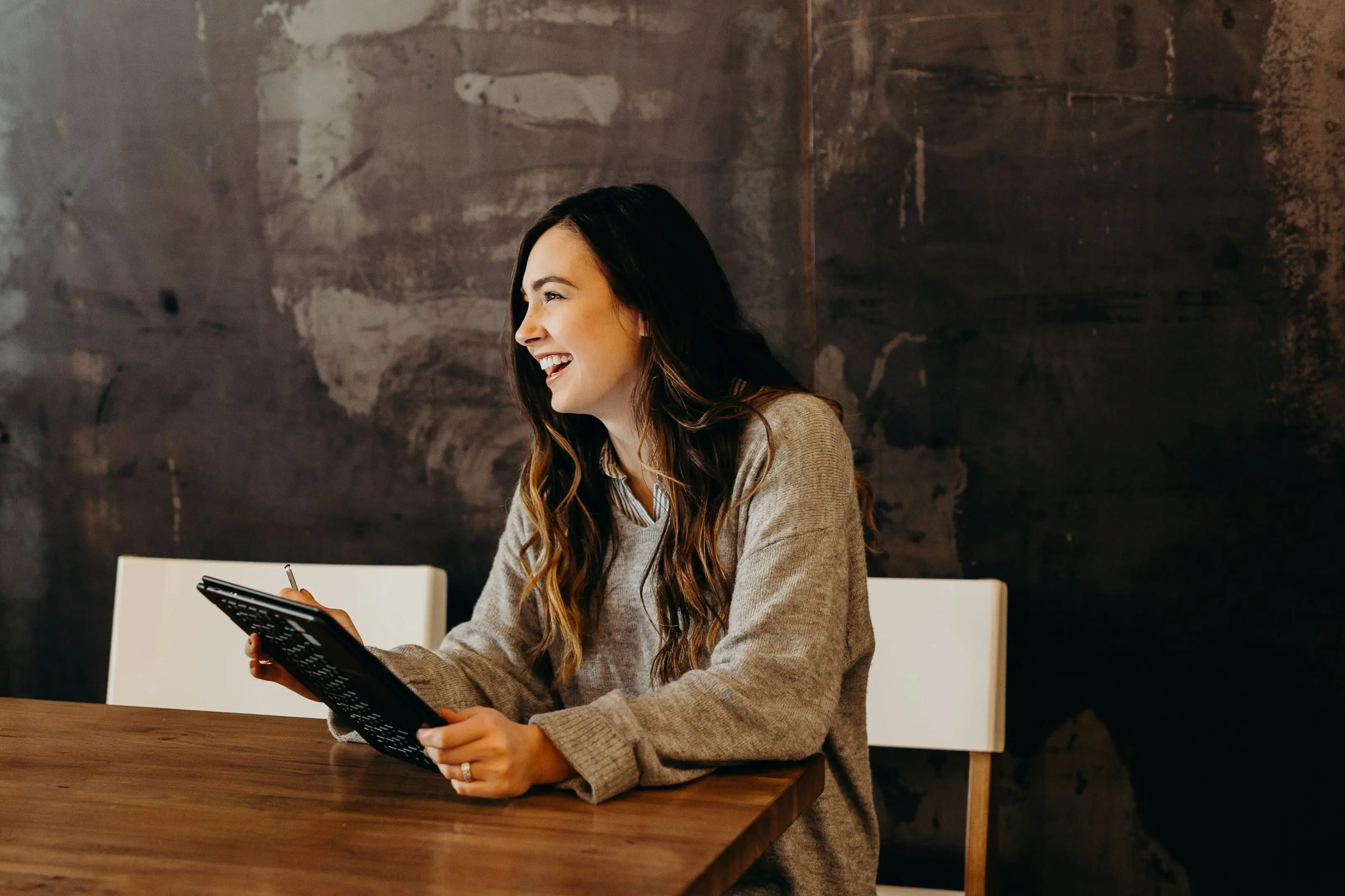 Engaging with Salesforce Digital tools in a relaxed, professional environment.