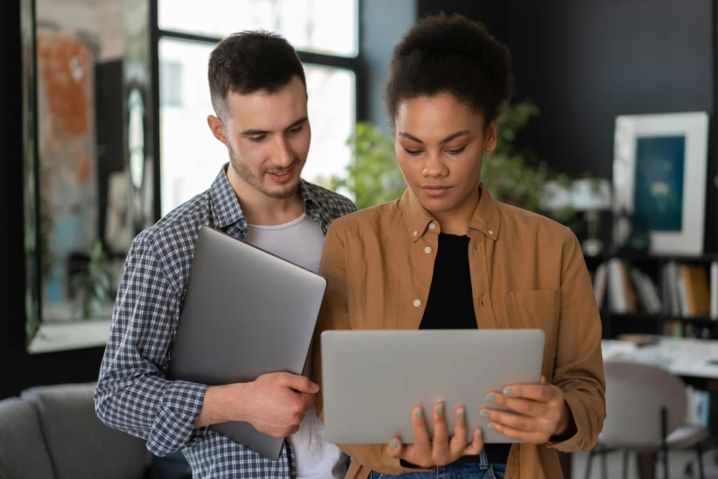 Human Copywriting: Pros and Cons